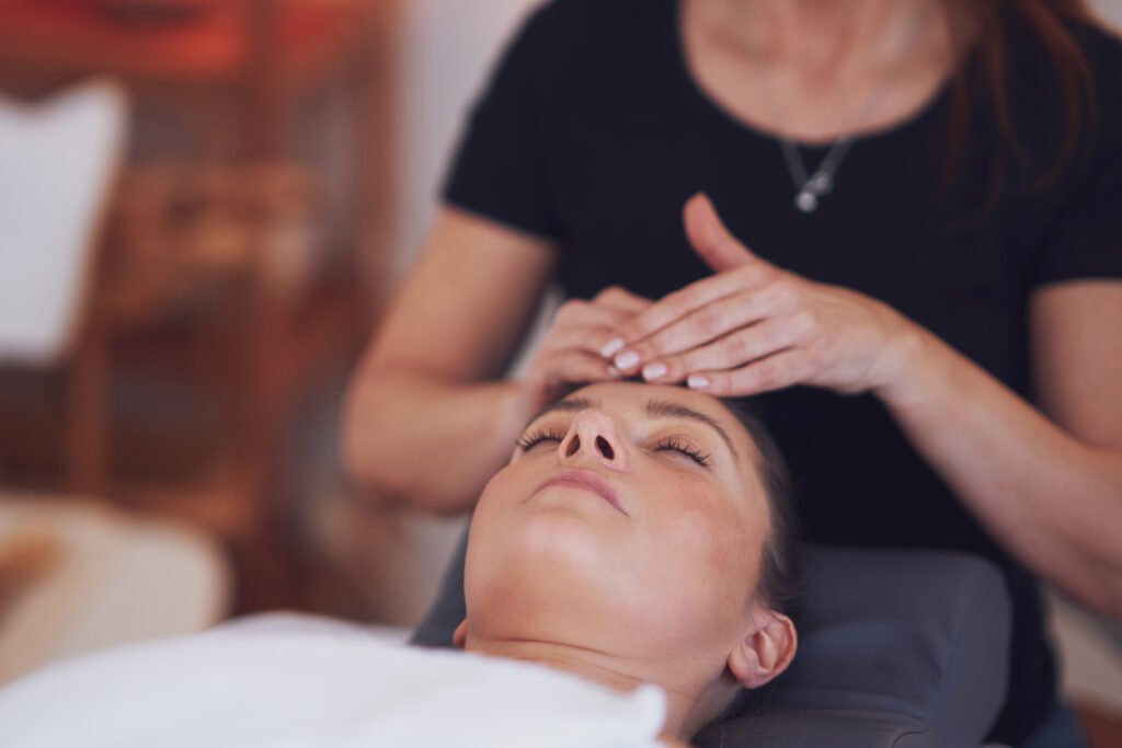 Reiki energy healing for people and animals